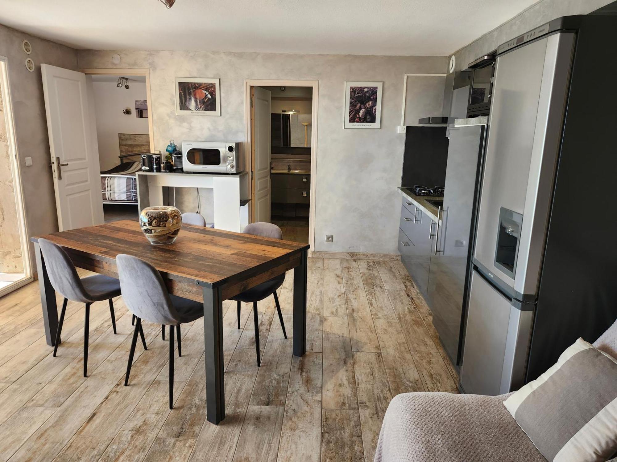 Appartement Rez De Jardin Dans Villa Vue Mer كافالير سور مير المظهر الخارجي الصورة